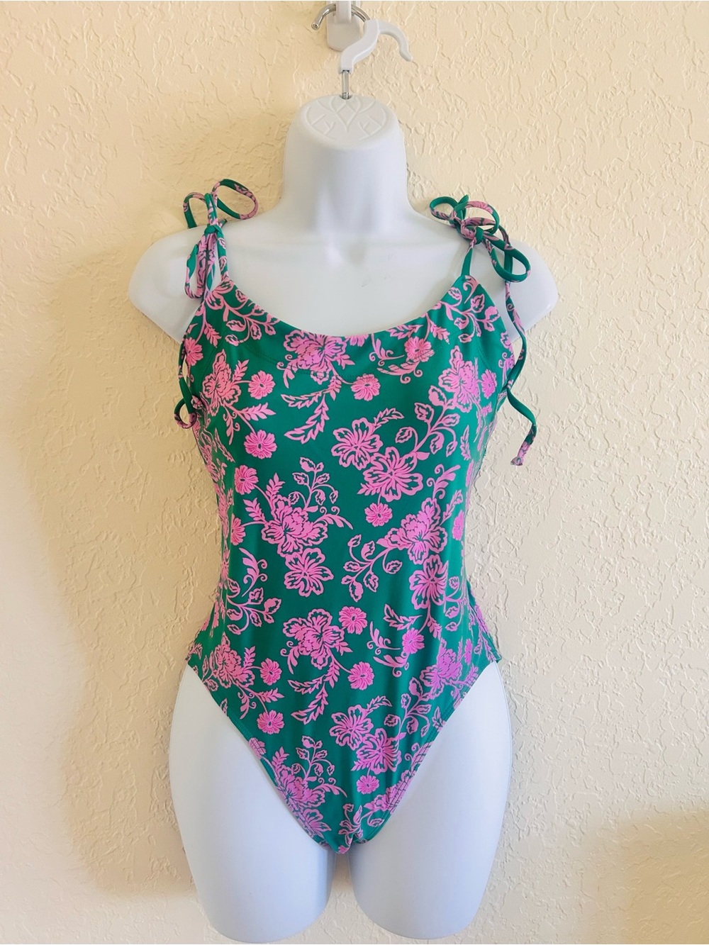 XiRENA one piece bathing suit